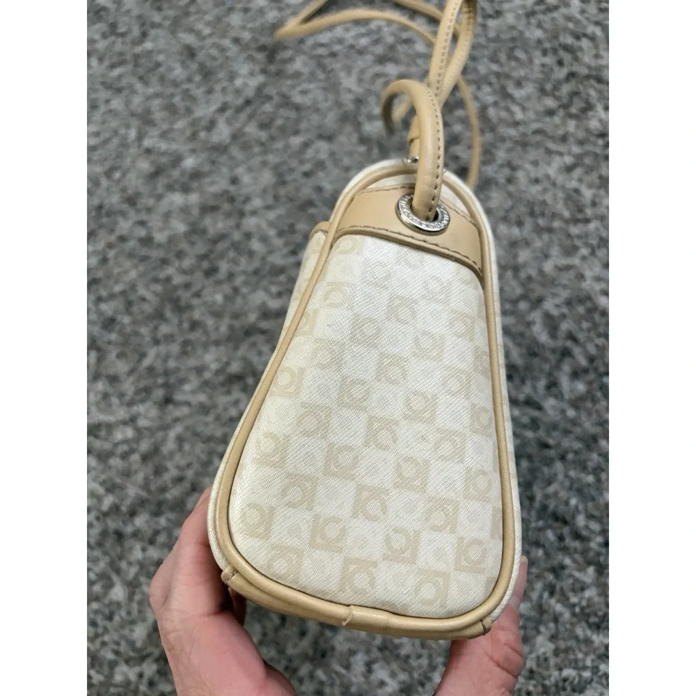 Liz Claiborne Crossbody Purse Bag‎ Beige Crème White Tan